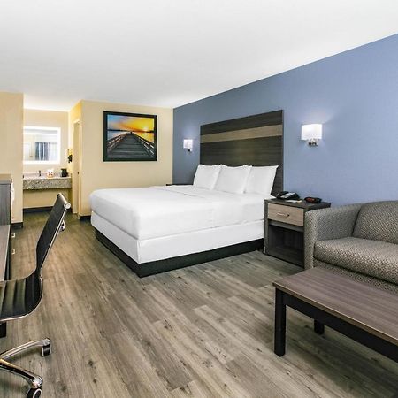 Days Inn By Wyndham Waco Near Downtown University Buitenkant foto