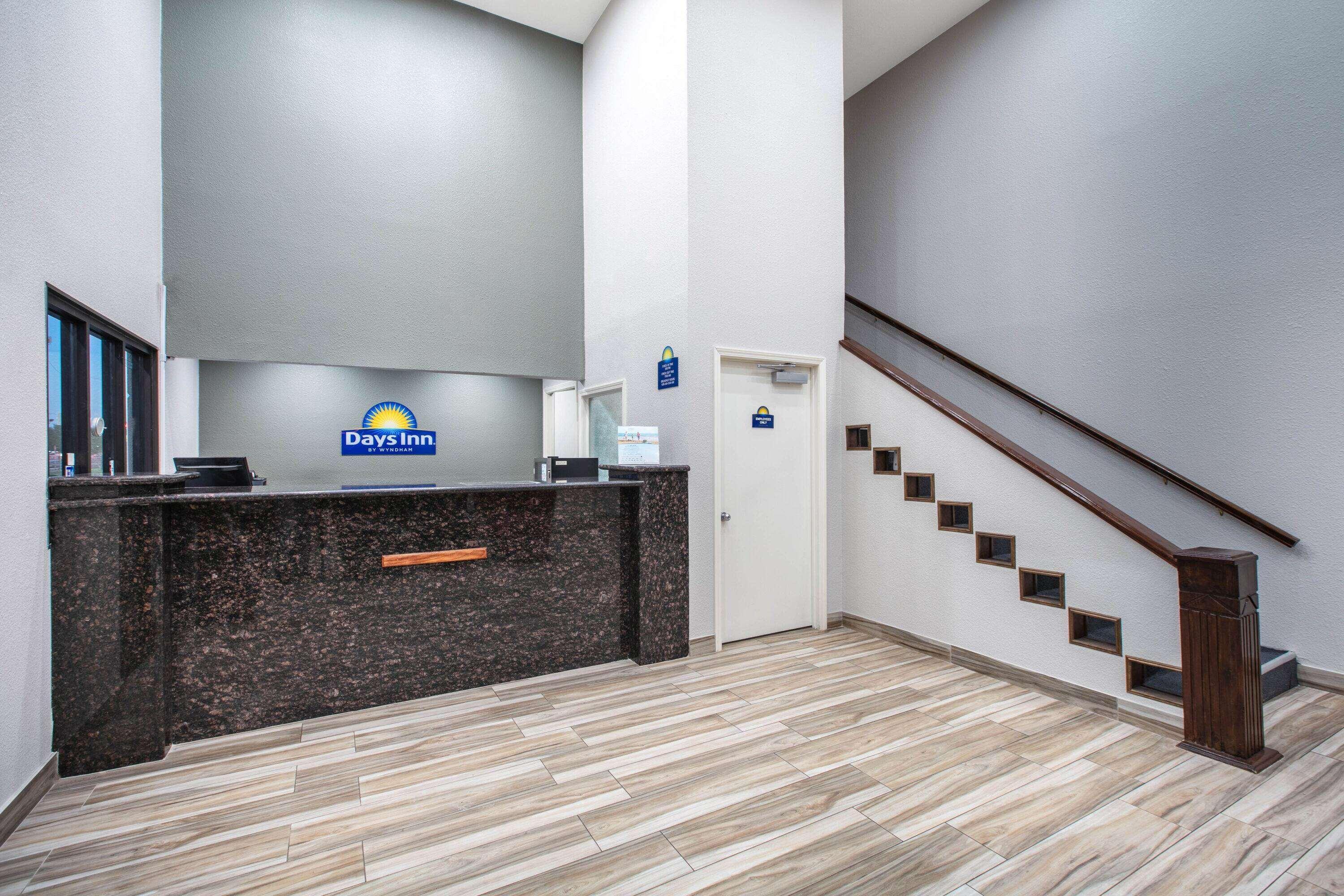 Days Inn By Wyndham Waco Near Downtown University Buitenkant foto